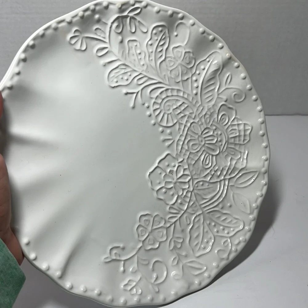Pier 1 Lacey Salad/dessert plates - 7 pieces